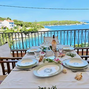 paradise-house-fiskardo-apart2.kefaloniahotels.net/